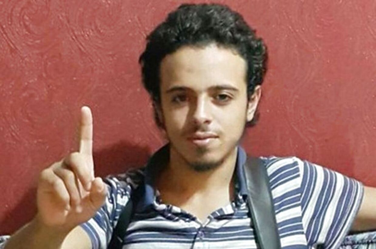 Den 20-årige Bilal Hadfi var en af de tre terrorister, der sprængte sig selv i luften ude foran Stade de France den 13. november 2015. Den franske statsborger, der havde boet mange år i Belgien, var ifølge sin familie rejst til Syrien i februar. 