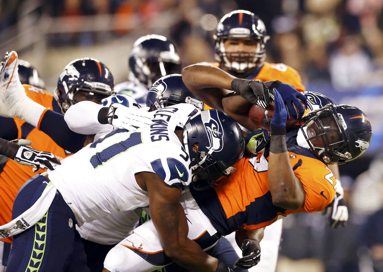 Seattle Seahawks' frygtede forsvar tog fuldstændig pynten af Denver Broncos-angrebet i en af de mest ensidige Super Bowl-kampe nogensinde. Foto: Reuters