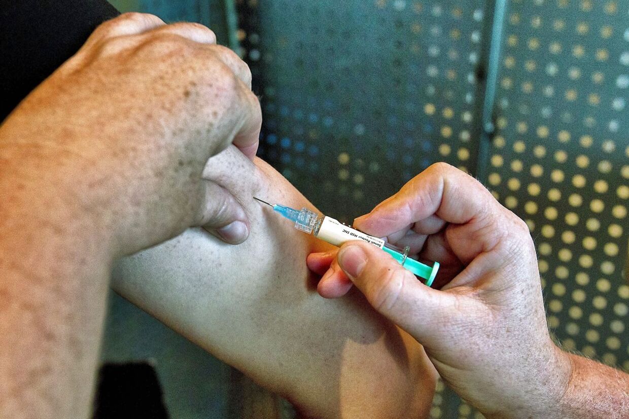 Førende danske forsker foreslår nu en pause i HPV-vaccineprogrammet indtil de mulige bivirkninger er bedre belyst. (Arkivfoto)