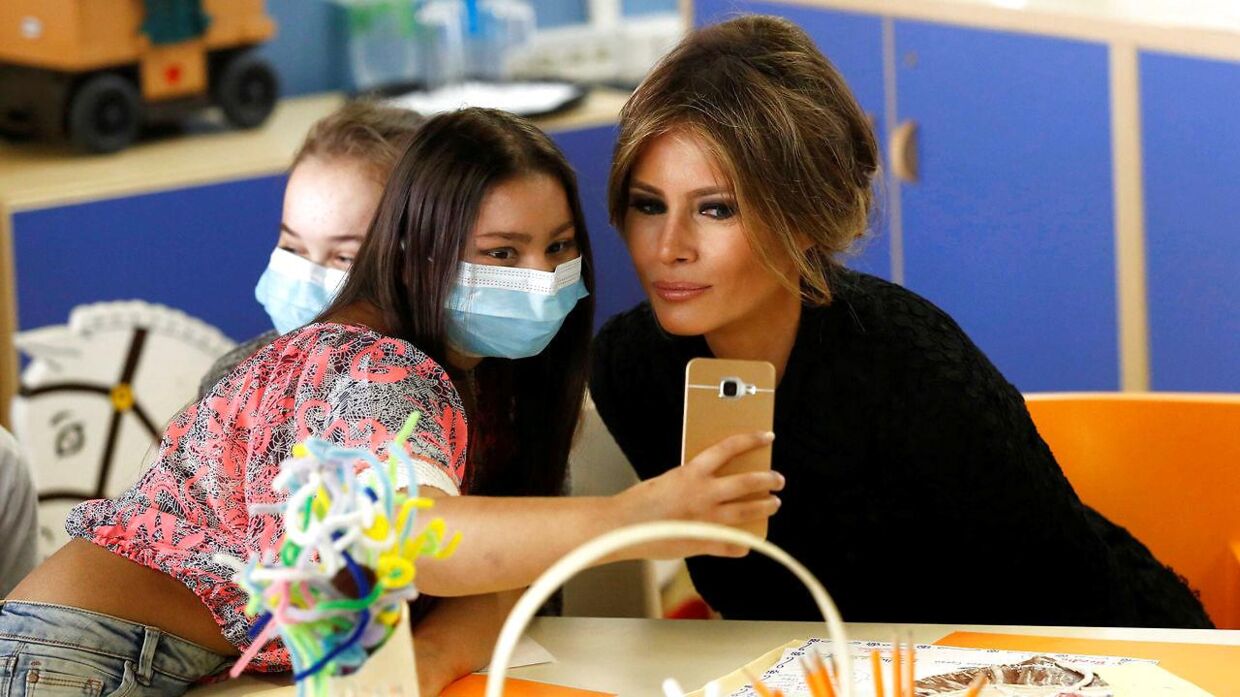 Melania Trump besøgte et børnehospital i Rom og fik efterfølgende den gode nyhed, at en lille dreng havde fået en hjertedonor.