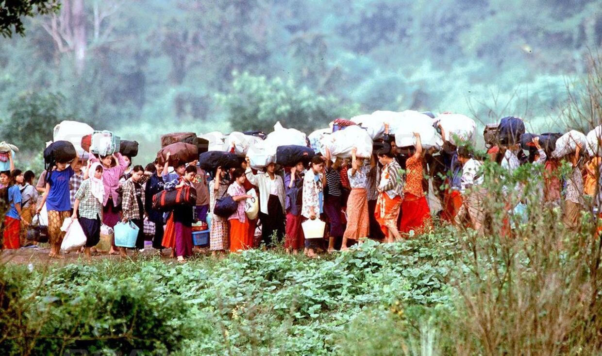 Thailand har tidligere forsøgt sig med hårde metoder for at komme den meget store illegale arbejdskaft til livs. Her ses en gruppe arbejdere fra Myanmar på vej hjemover.