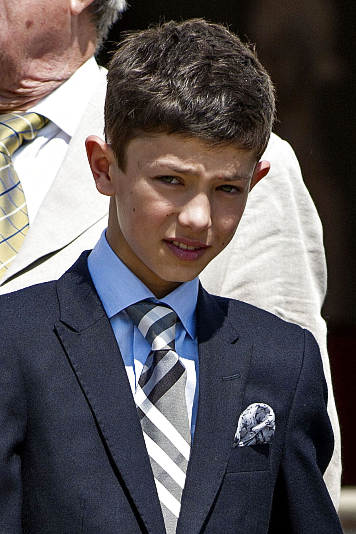 Det var en meget genert prins Nikolai, der mødte pressen efter sin konfirmation i Fredensborg Slotskirke, lørdag d. 18. maj 2013.