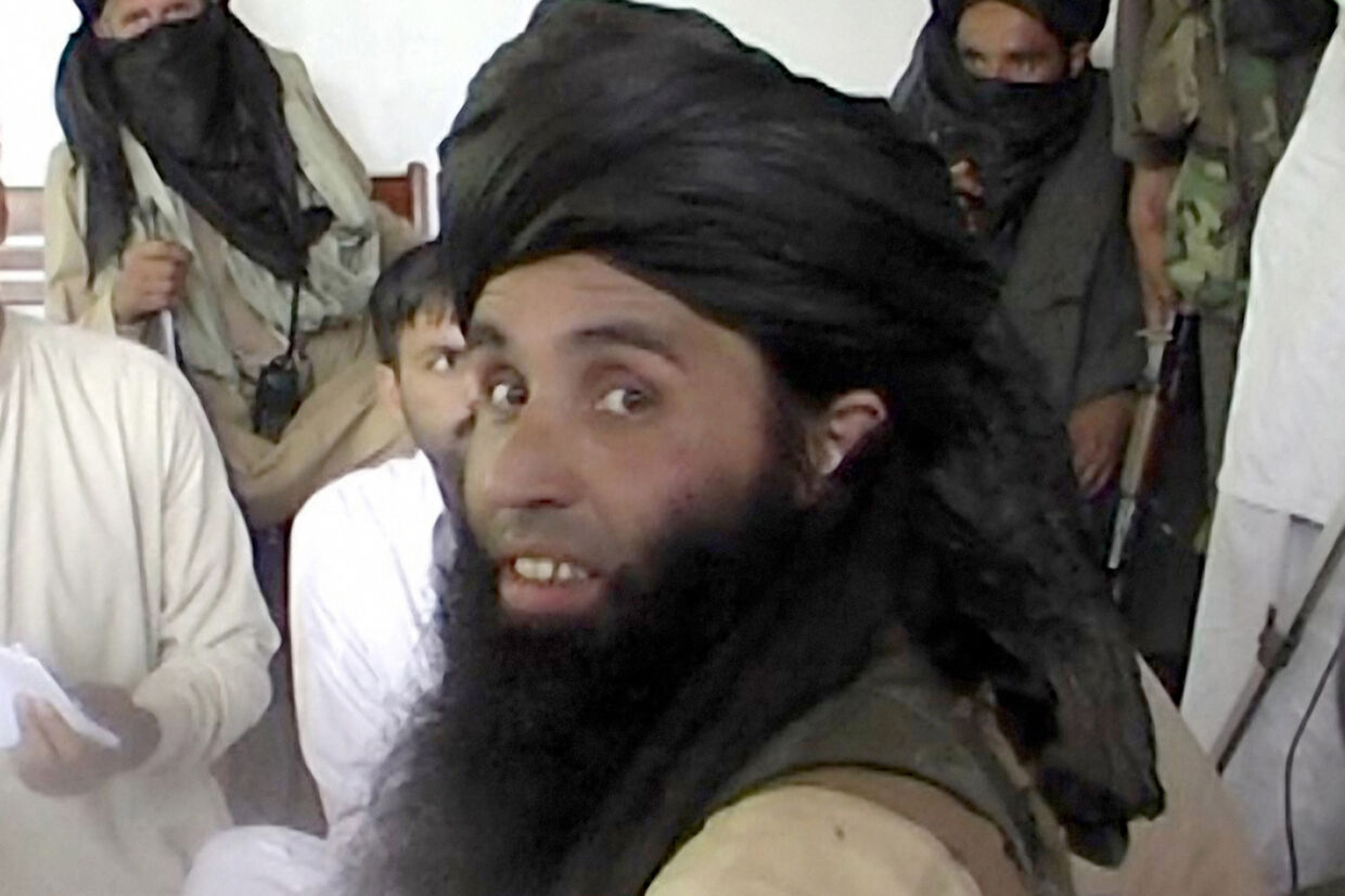 Mullah Fazlullah, der her ses på et billede fra en video, har siden 2013 været leder af den pakistanske gren af Taliban. Scanpix/Str/arkiv