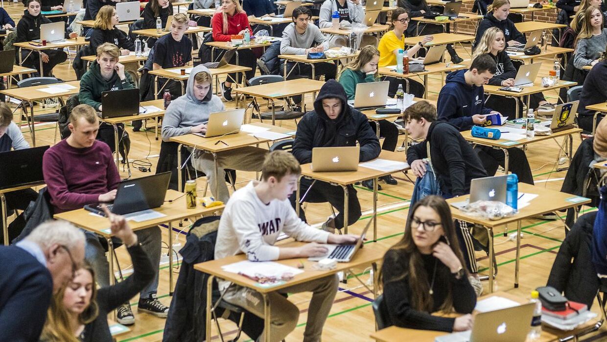 Arkivfoto: Terminsprøve i matematik for 2 g på Borupgaard Gymnasium.