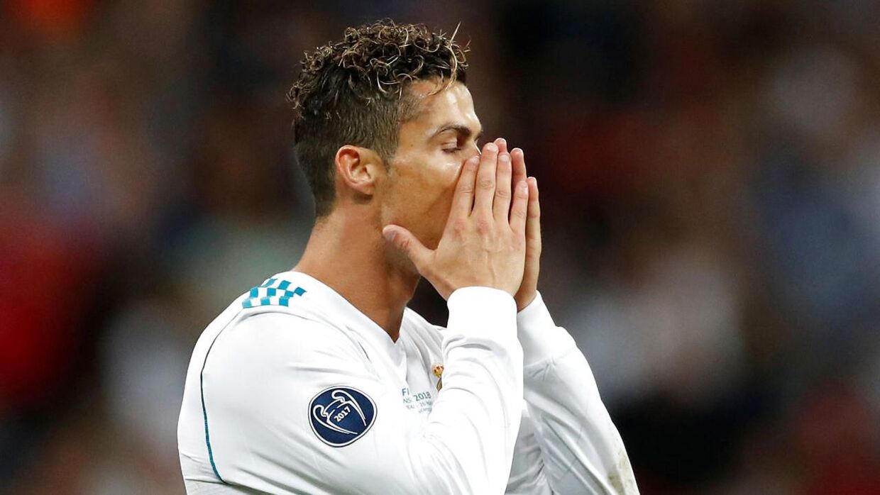 Ifølge den spanske sportsavis Marca har Cristiano Ronaldo udtrykt overfor sine holdkammerater, at han vil søge mod nye græsgange. &nbsp;&nbsp;&nbsp;