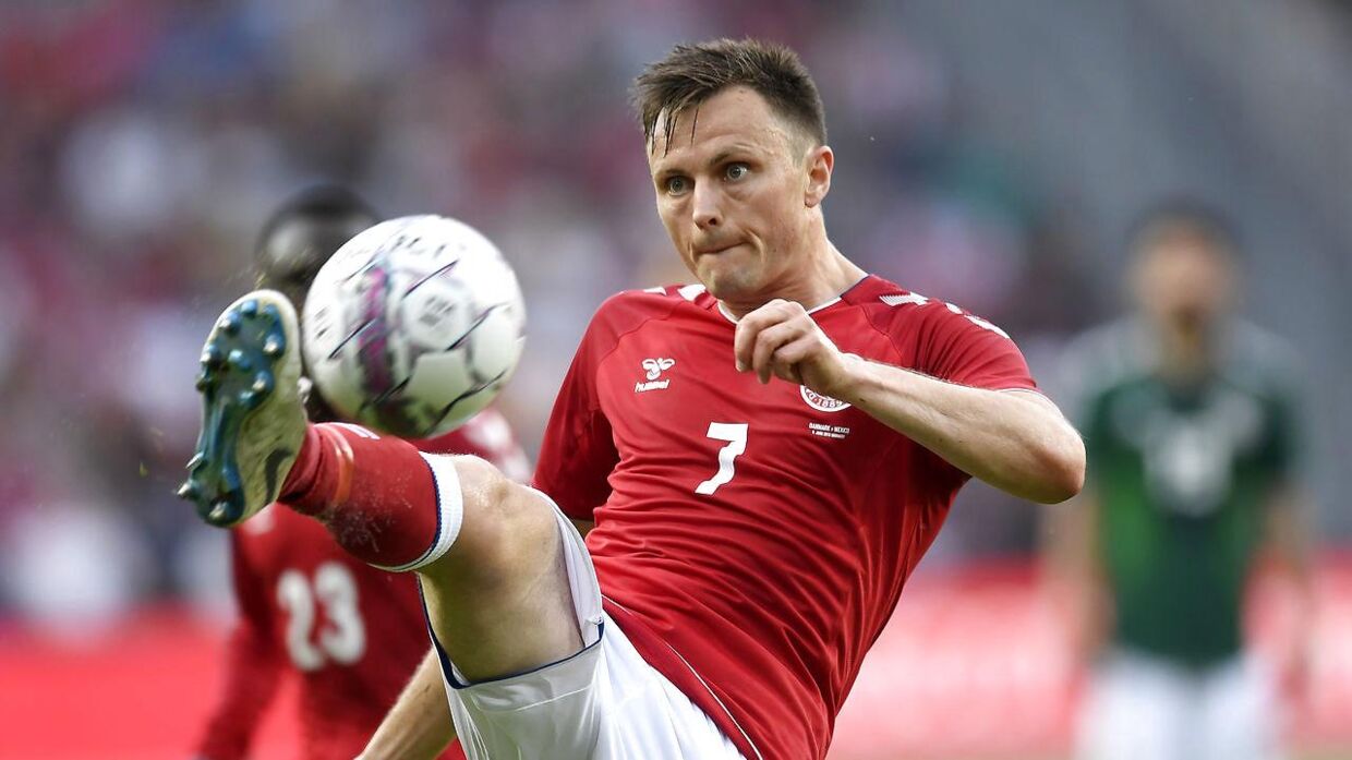 Landsholdets tab af William Kvist kan vise sig at være dyrt, når Danmark møder Frankrig i den sidste gruppekamp. Det mener flere fodboldeksperter. 