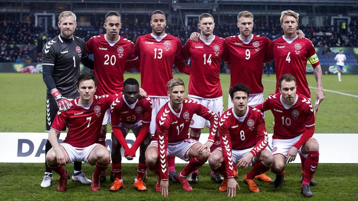 De danske landsholdsspillere har sammen med Thomas Helmig og DBU valgt at donere overskuddet fra VM-sangen til et velgørende formål.