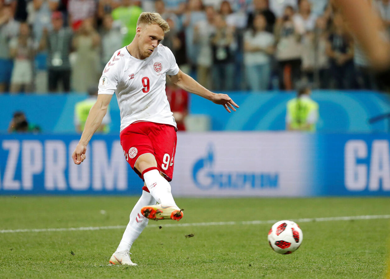 Nicolai Jørgensen misbruger sit straffespark mod Kroatien. REUTERS/Carlos Barria