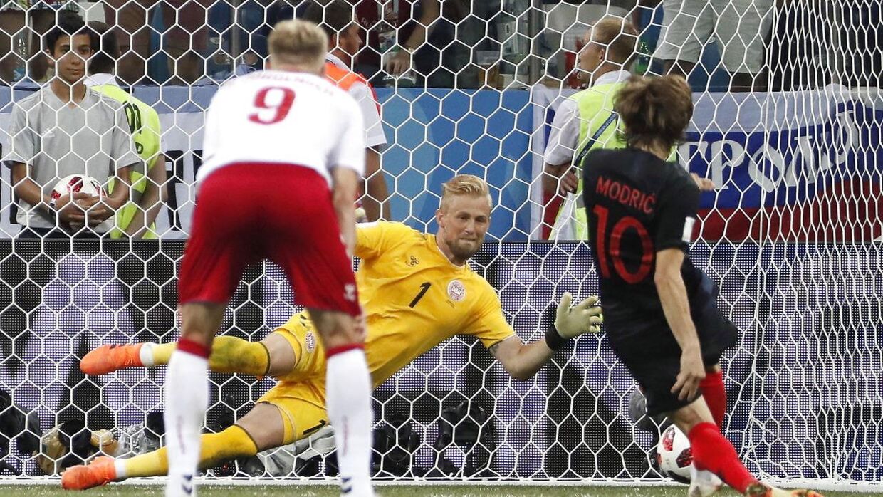 Kasper Schmeichel redder et straffespark fra verdensstjernen Luka Modric i ottendedelsfinalen mellem Danmark og Kroatien. 