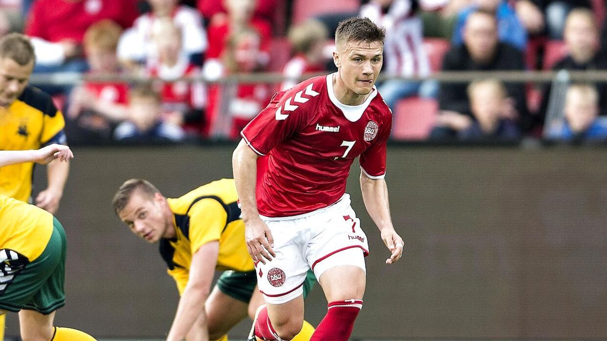 Mikkel Duelund har spillet 14 kampe og scoret tre mål for det danske U21-landshold.