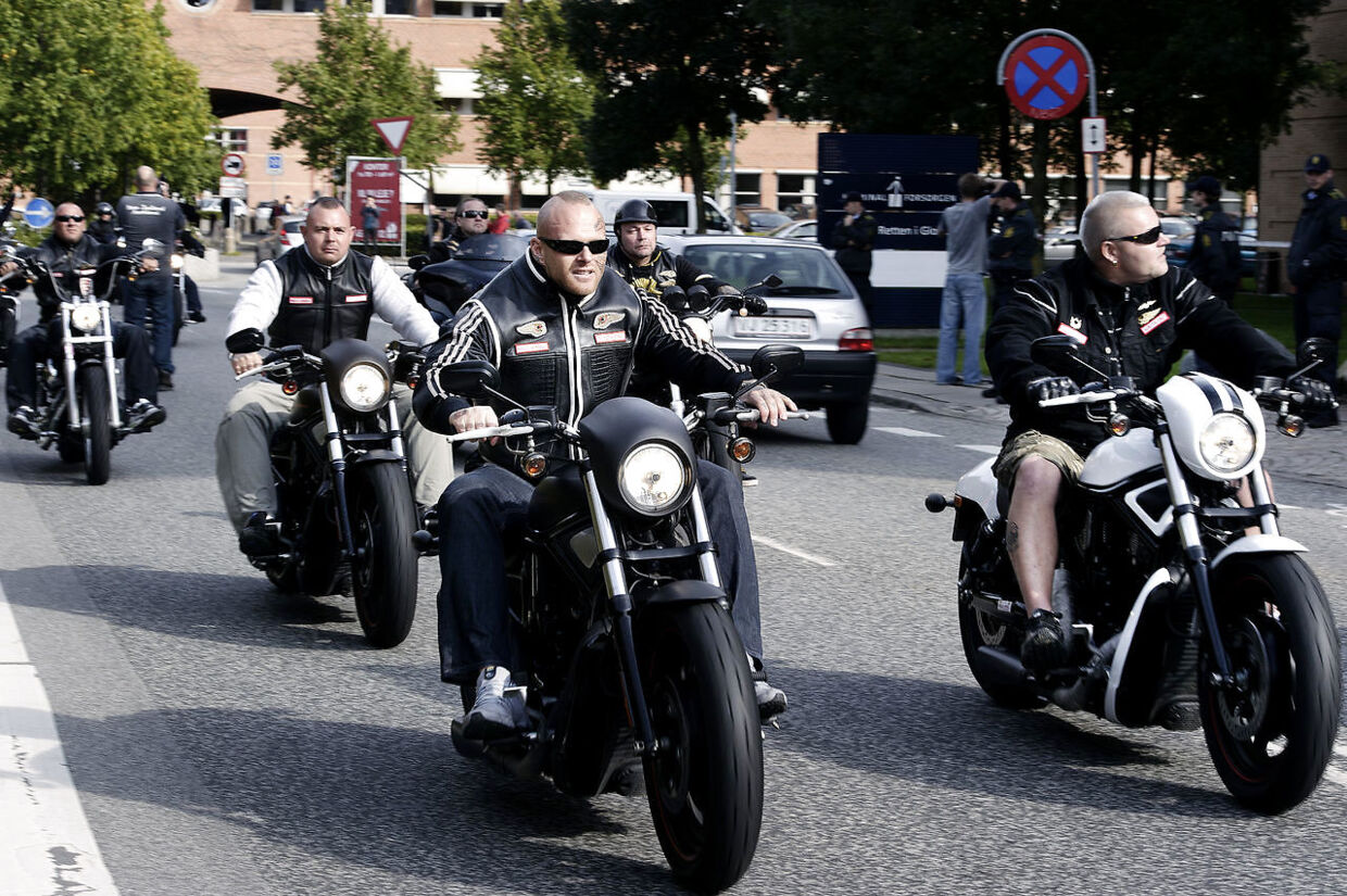 Medlemmer af Hells Angels ankommer til Retten i Glostrup forud for retmøde i den store rockersag.