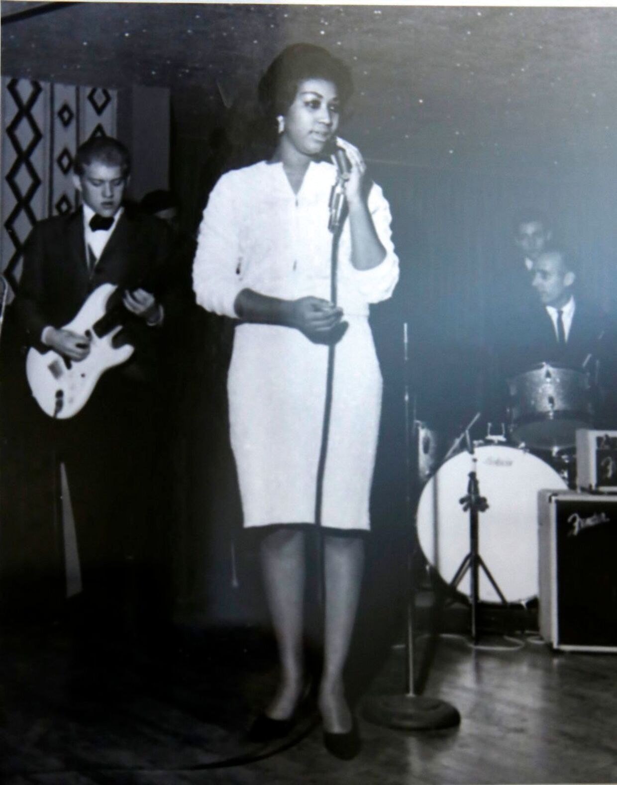 Aretha Franklin synger i New Bethel Baptist Church. Hun begyndte sin sangkarriere i en kirke, da hendes far var præst i mere end 30 år.