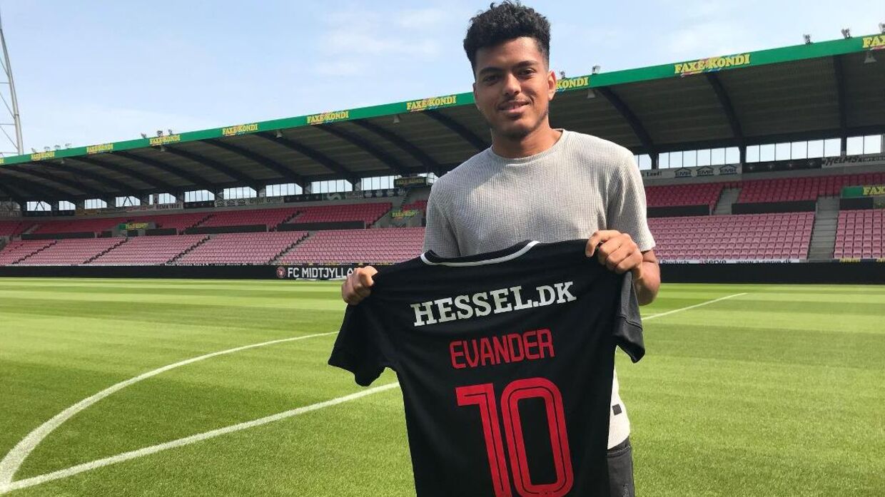FC Midtjylland har onsdag præsenteret en ny spiller på en lejeaftale. 