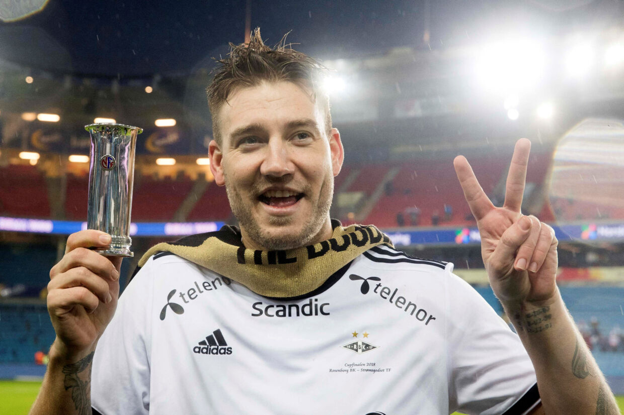 Nicklas Bendtner var søndag med til at sikre Rosenborg The Double i norsk fodbold. Rosenborg er dog en af de klubber, der i 2018 oplevede et gennemsnit fald i antallet af tilskuere til klubbens kampe i Eliteserien. Ntb Scanpix/Reuters