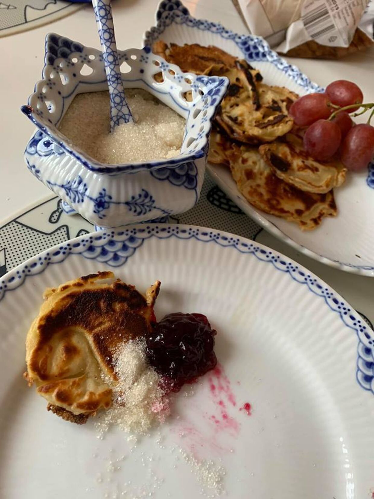 I julen lavede Signe Grønnebæk pandekager til sig selv og sine forældre. «Min far blev helt rørt over at se mig stå ved komfuret,« siger hun. Foto fra bloggen Anoreksigne.dk