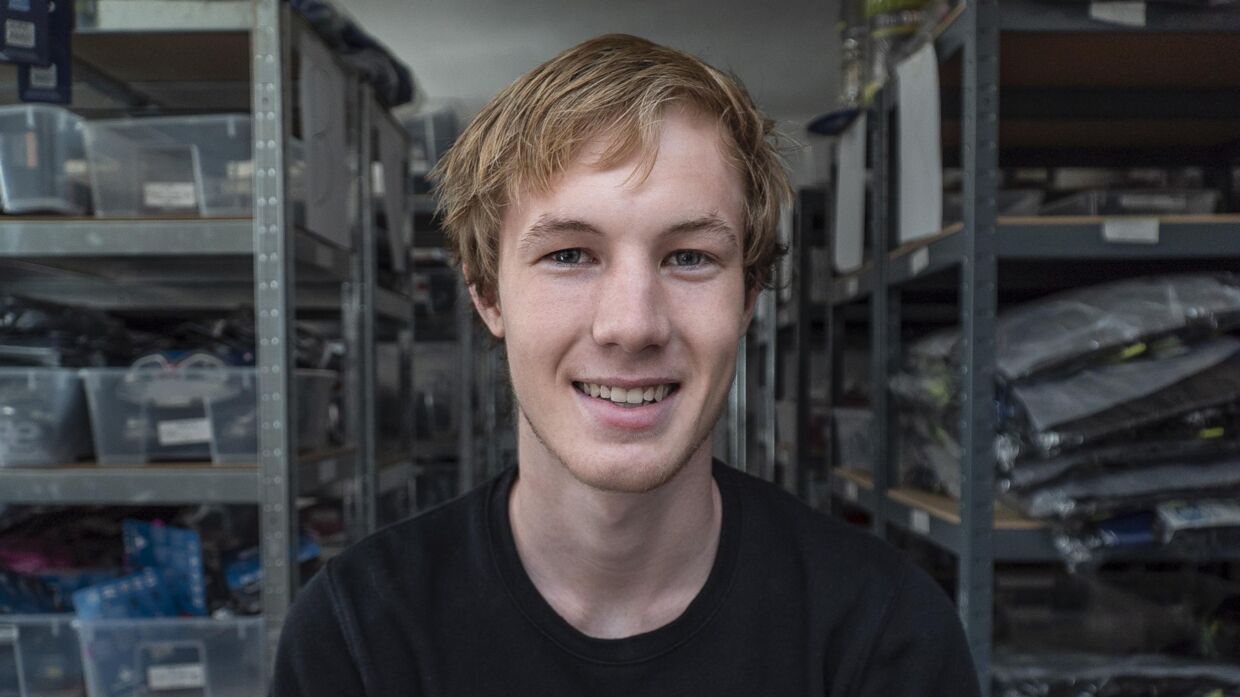 19-årige Daniel Johannesen bruger mellem 80 og 90 timer om ugen på sin virksomhed. Foto: Lunarway