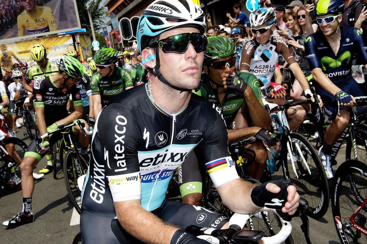 Mark Cavendish lovpriser Tony Martin efter tyskerens etapesejr på fjerde etape