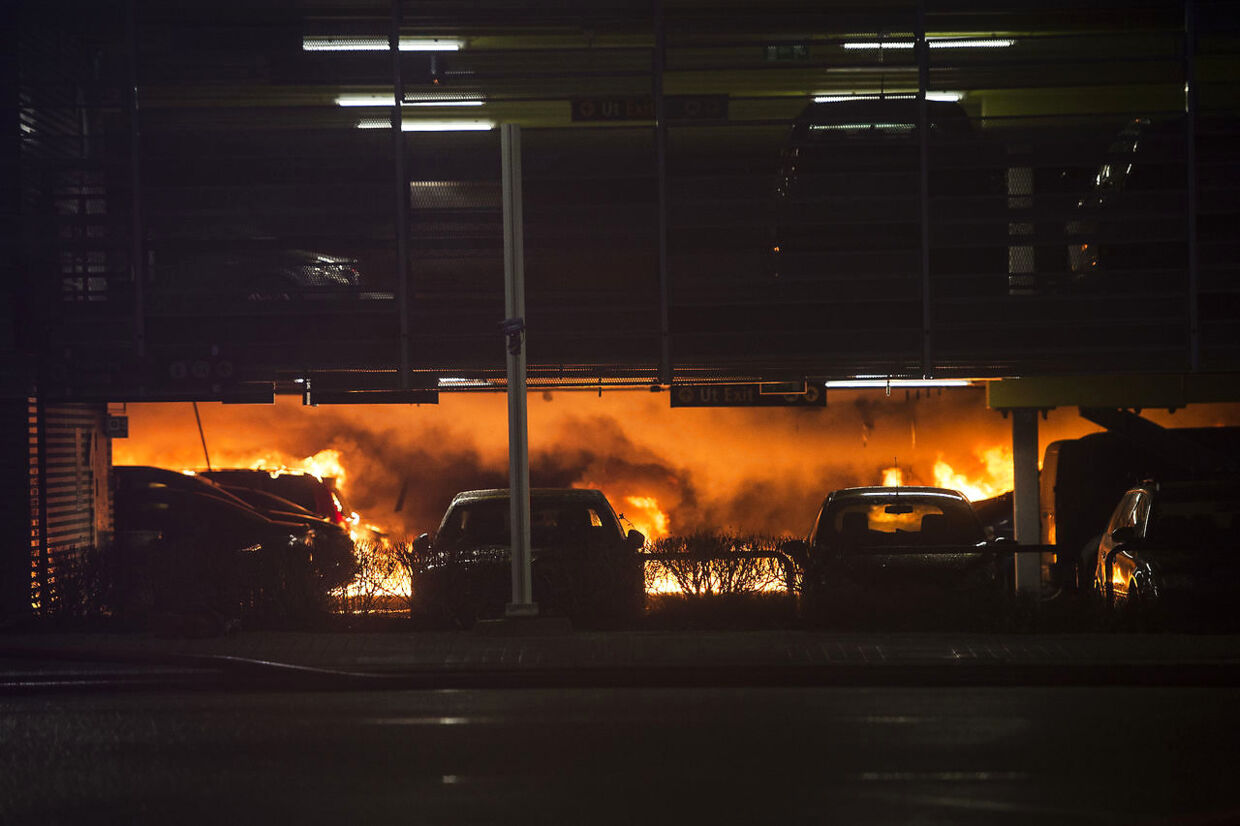Sola 20200107. Brann i parkeringshuset på Stavanger lufthavn Sola Foto: Carina Johansen / NTB scanpix