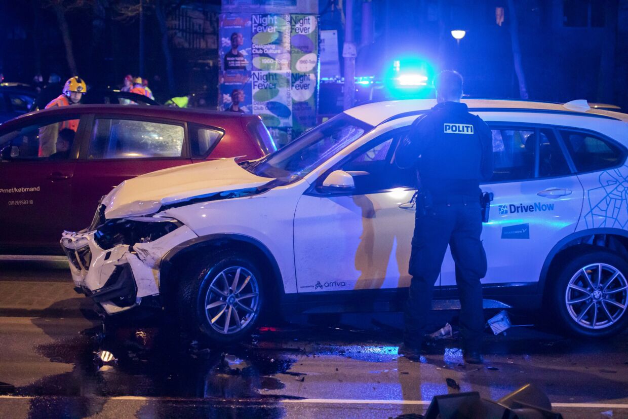Også på Borups Allé året tidligere kørte en person galt i en bybil fra Drive Now. Føreren af bilen stak af fra ulykken, hvor to biler blev påkørt. Ingen kom alvorligt til skade.