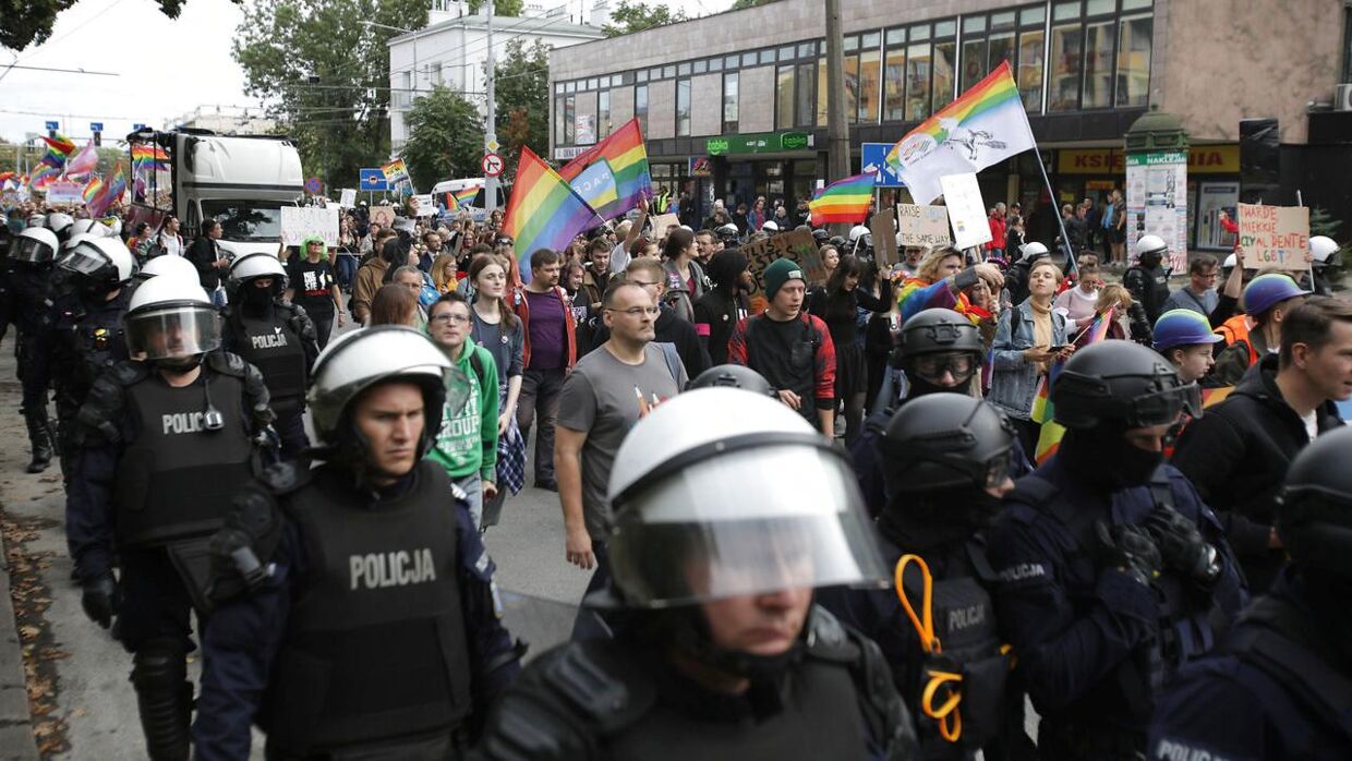Politiet beskytter deltagerne til Pride i den polske by Lublin i september 2019. Agencja Gazeta.