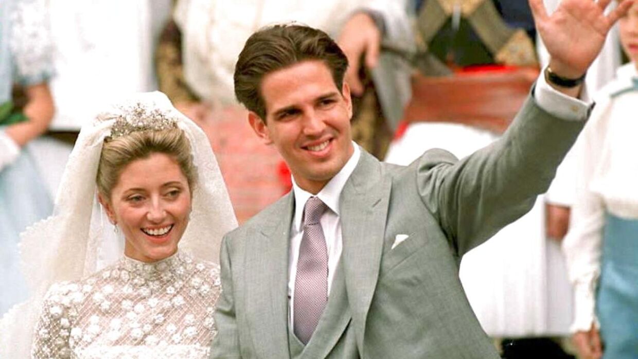Det var et stort tilløbsstykke, da Marie-Chantal Miller i 1995 blev gift med den græske ekskronprins Pavlos ved et stort bryllup i London.