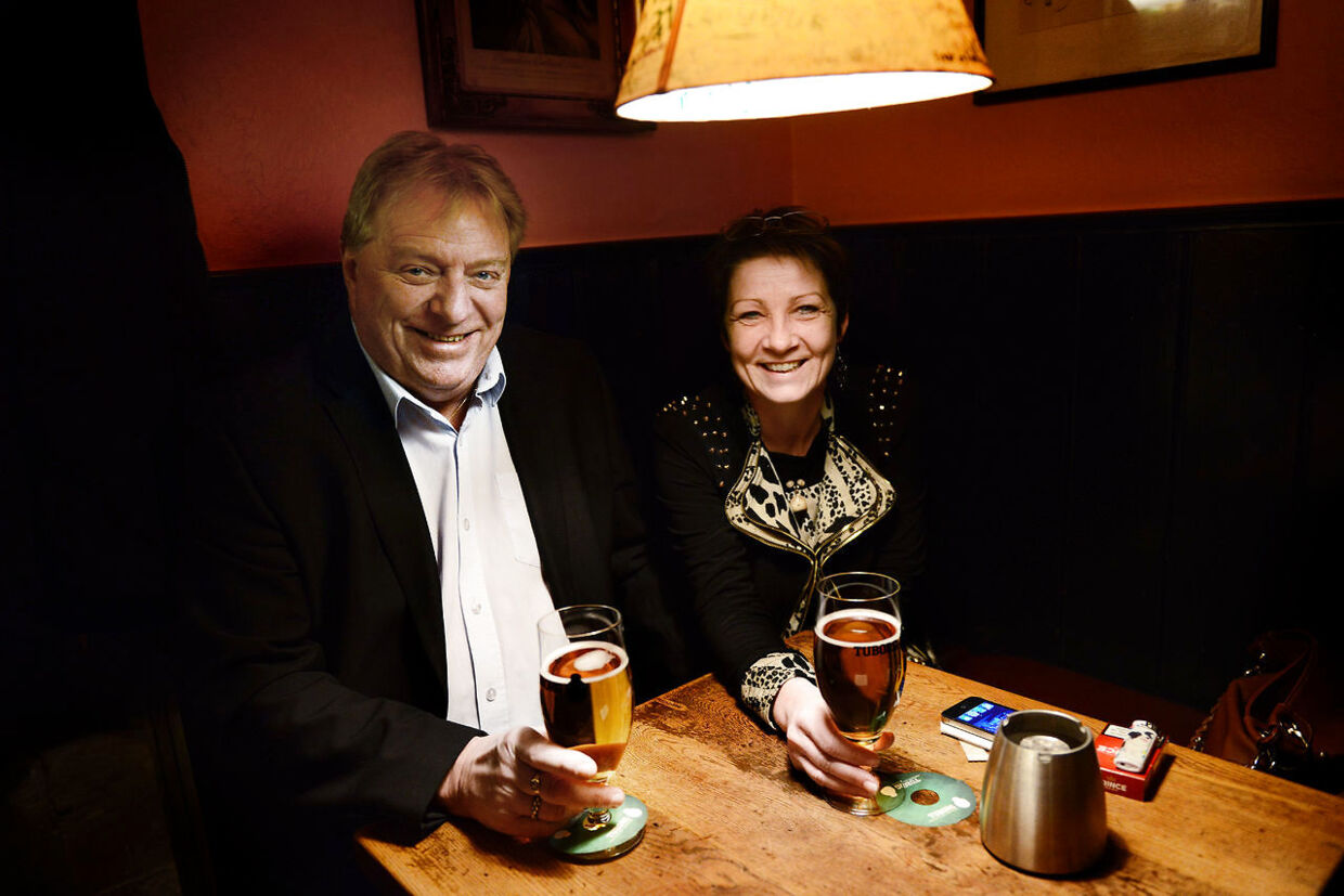 Kim Christiansen og hans kone Pia Adelsteen på Hviids Vinstue. Hun blev heller ikke valgt ved DFs nedtur ved valget sidste år.