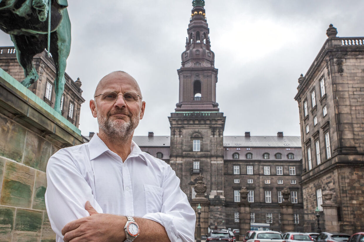 Portræt af politisk redaktør på B.T. Henrik Qvortrup ved Christiansborg, oktober 2020.