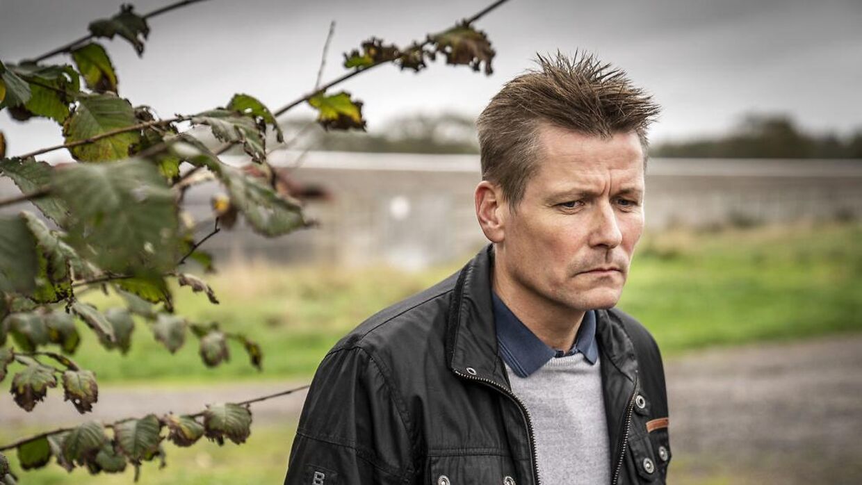 Minkavler Frank Andersen, 48 år, ved sin minkfarm i Hjørring i Nordjylland. Han er vred over Mette Frederiksens opslag på sociale medier.
