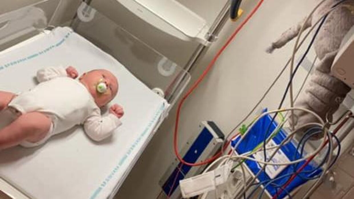 Louises søn på hospitalet efter hændelsen.