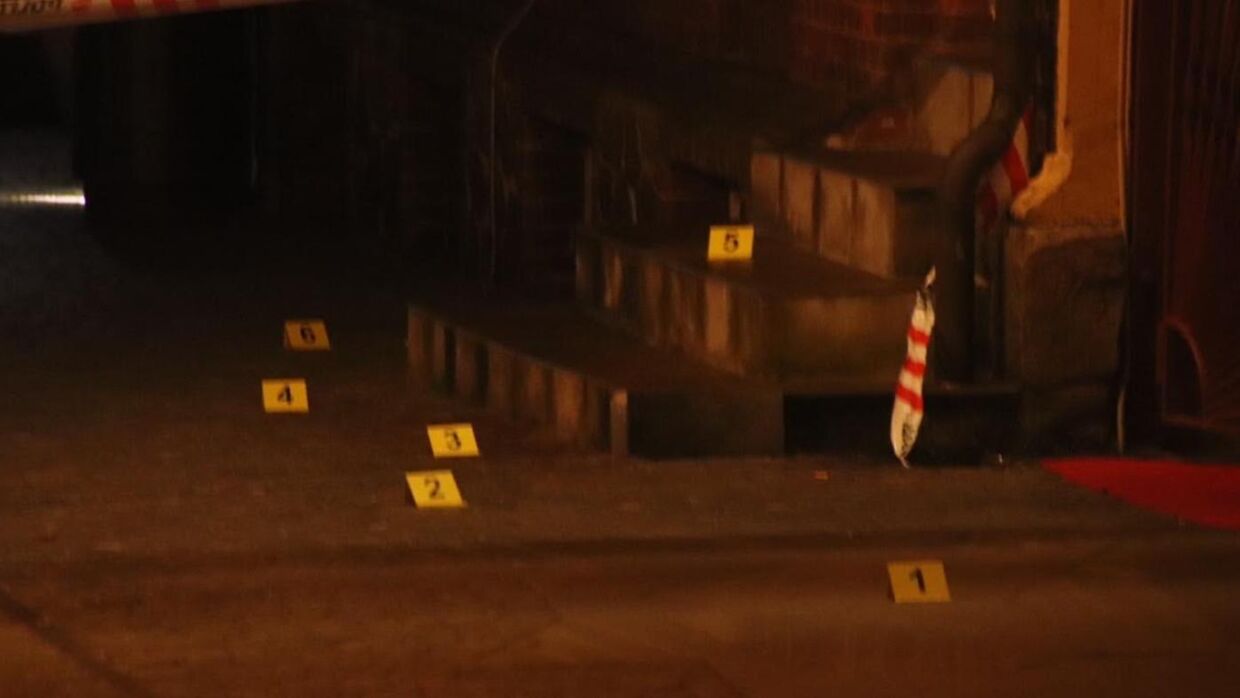 Politiet er fredag aften igang med at efterforske et knivstikkeri i Herning. Foto: Presse-fotos.dk