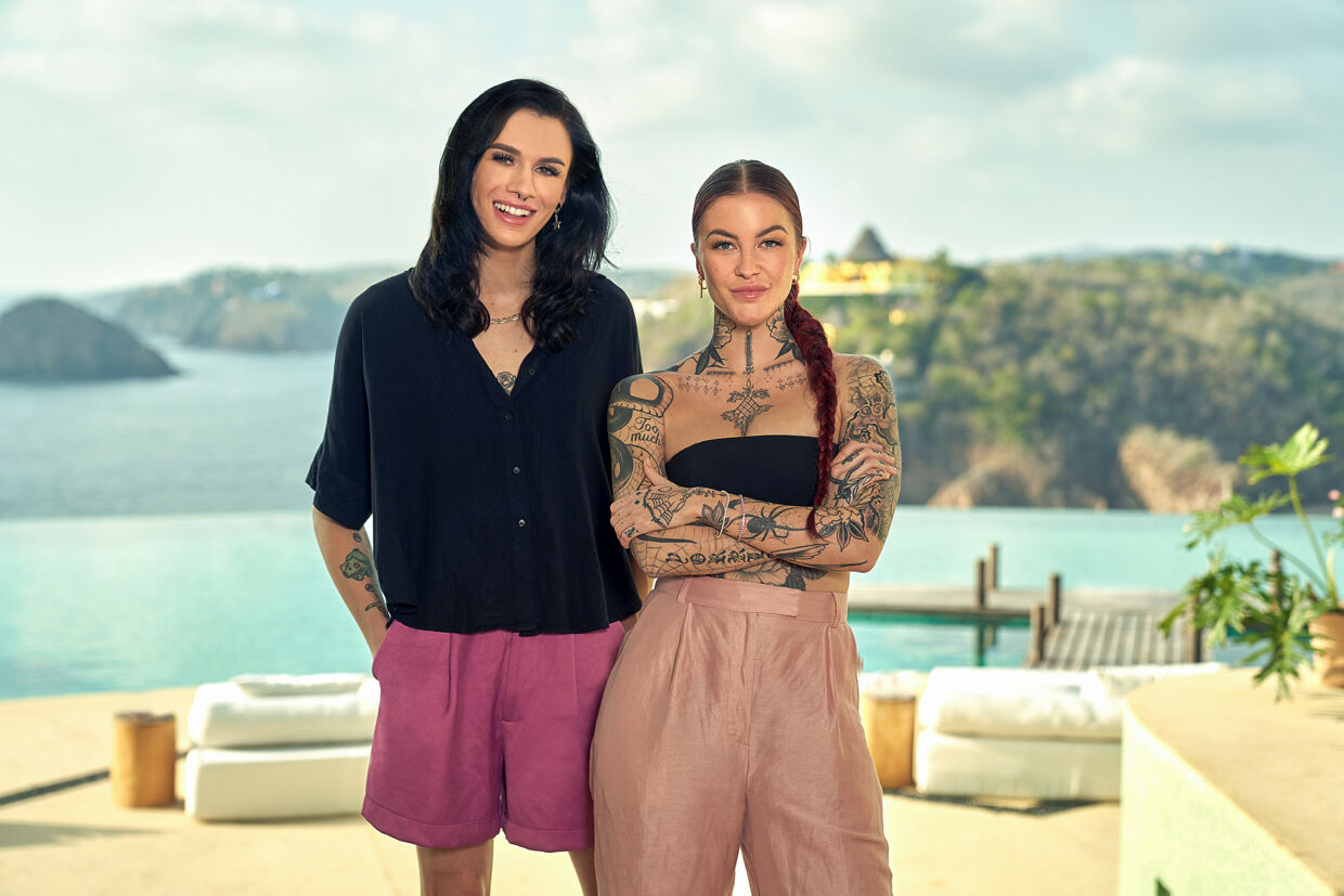 Emil Olsen og Olivia Salo skal være værtsteamet på 18. sæson af 'Paradise Hotel'. I de efterfølgende sæsoner skal de også dele værtstjansen med Rikke Gøransson.
