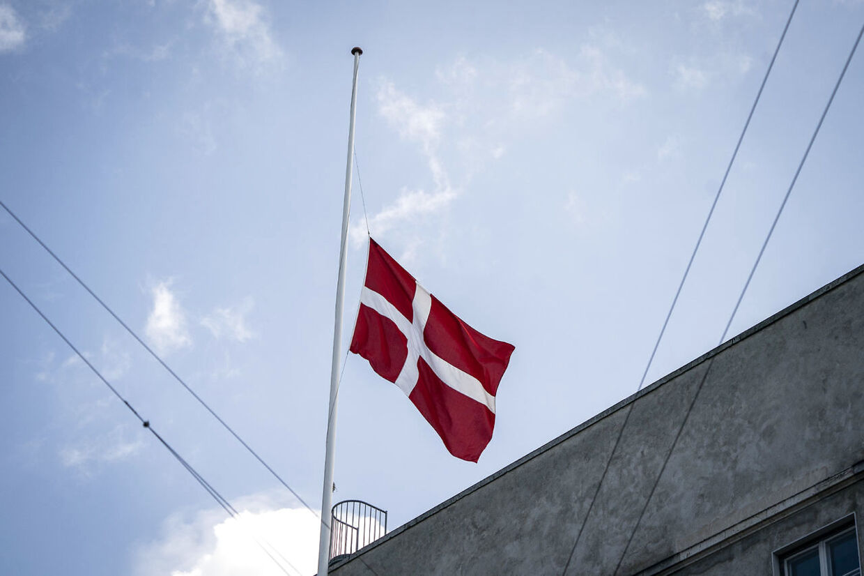 Politigården i København flagede på halv efter Magnus Buhl Hansen mistede livet i ulykken (Foto: Liselotte Sabroe/Ritzau Scanpix)