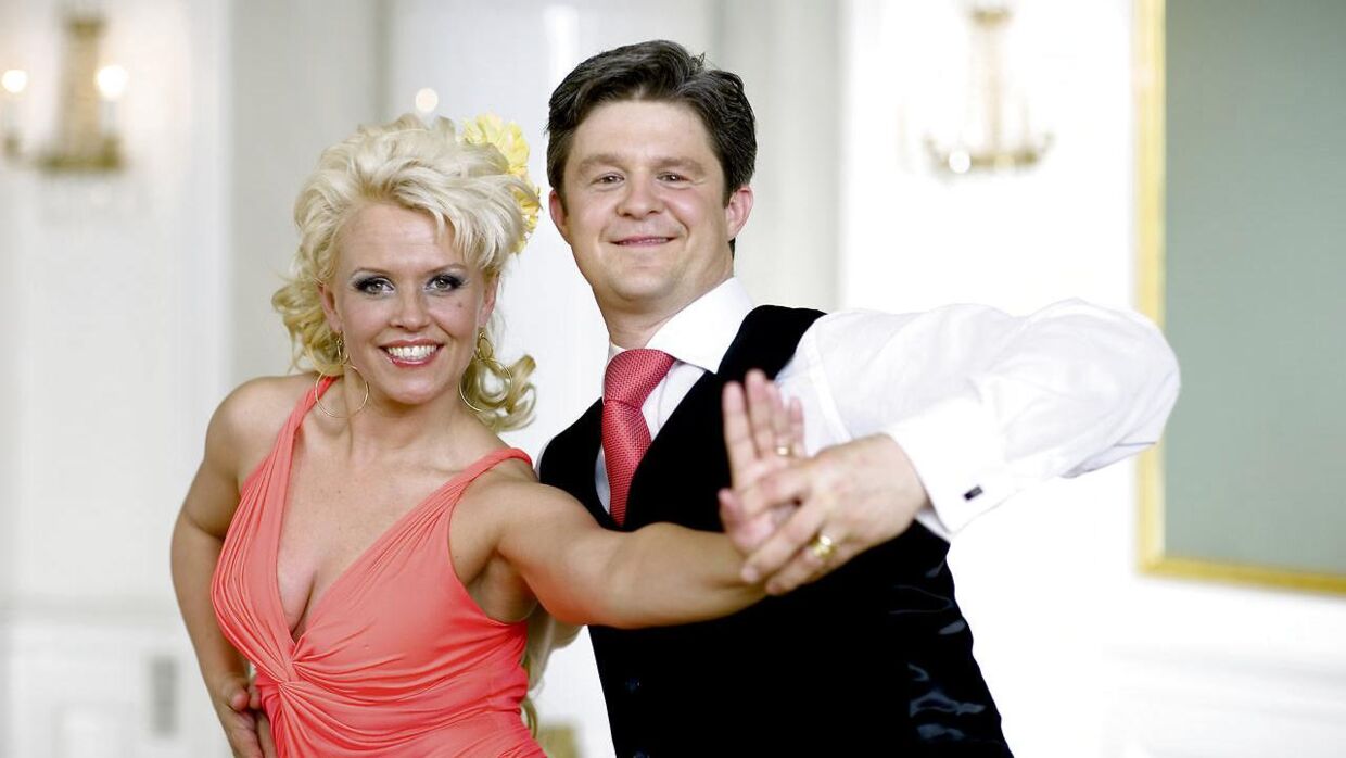 De professionelle 'Vild med dans'-dansere, ægteparret Soffie Dalsgaard og Jesper Dalsgaard i 2007. Nu overtager deres datter Camilla Sofie Dalsgaard teten som danser i programmet.