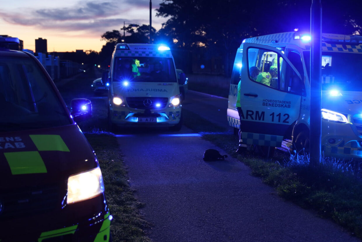 Flere ambulancer og akutlægebiler var tilstede i forbindelse med den voldsomme ulykke i Albertslund.