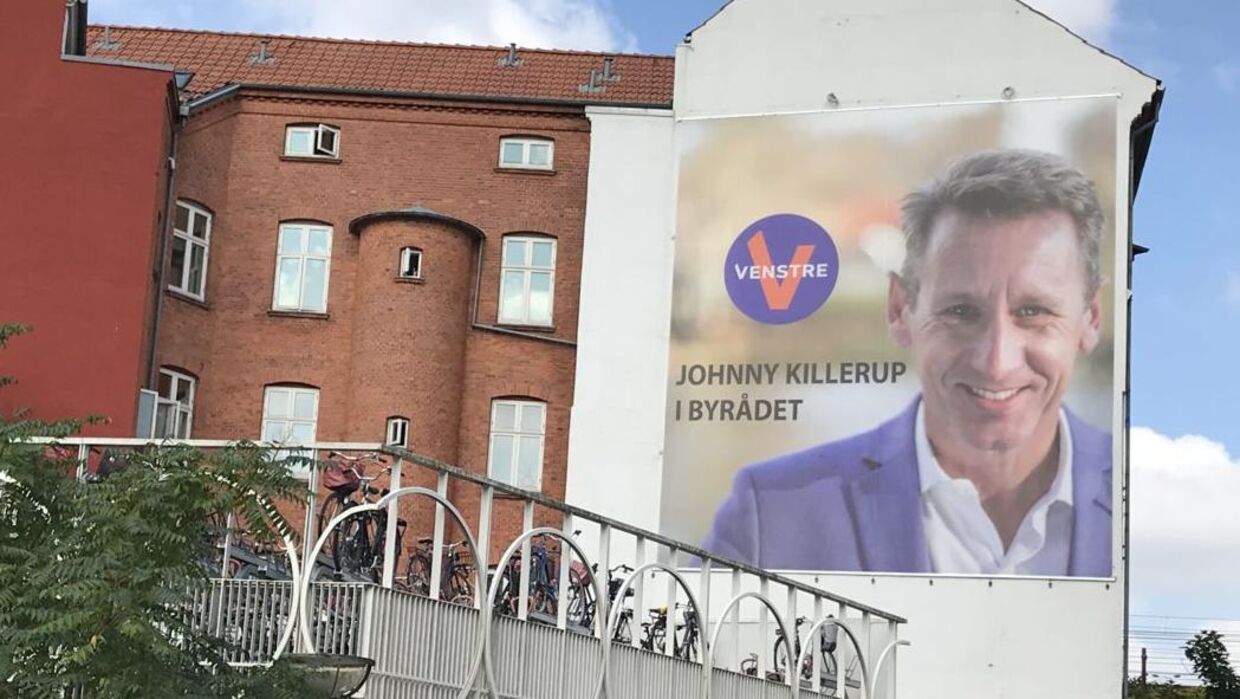 Den hjemvendte Venstremand gik all in for sit parti - men nu skal det store banner snart skiftes ud.