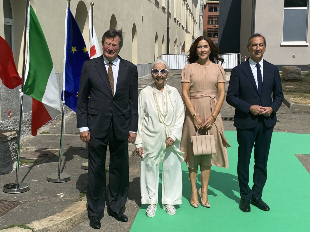 Kronprinsessen mødtes med det italienske design-ikon Rossana Orlandi og Milanos borgmester, Guiseppe Sala.