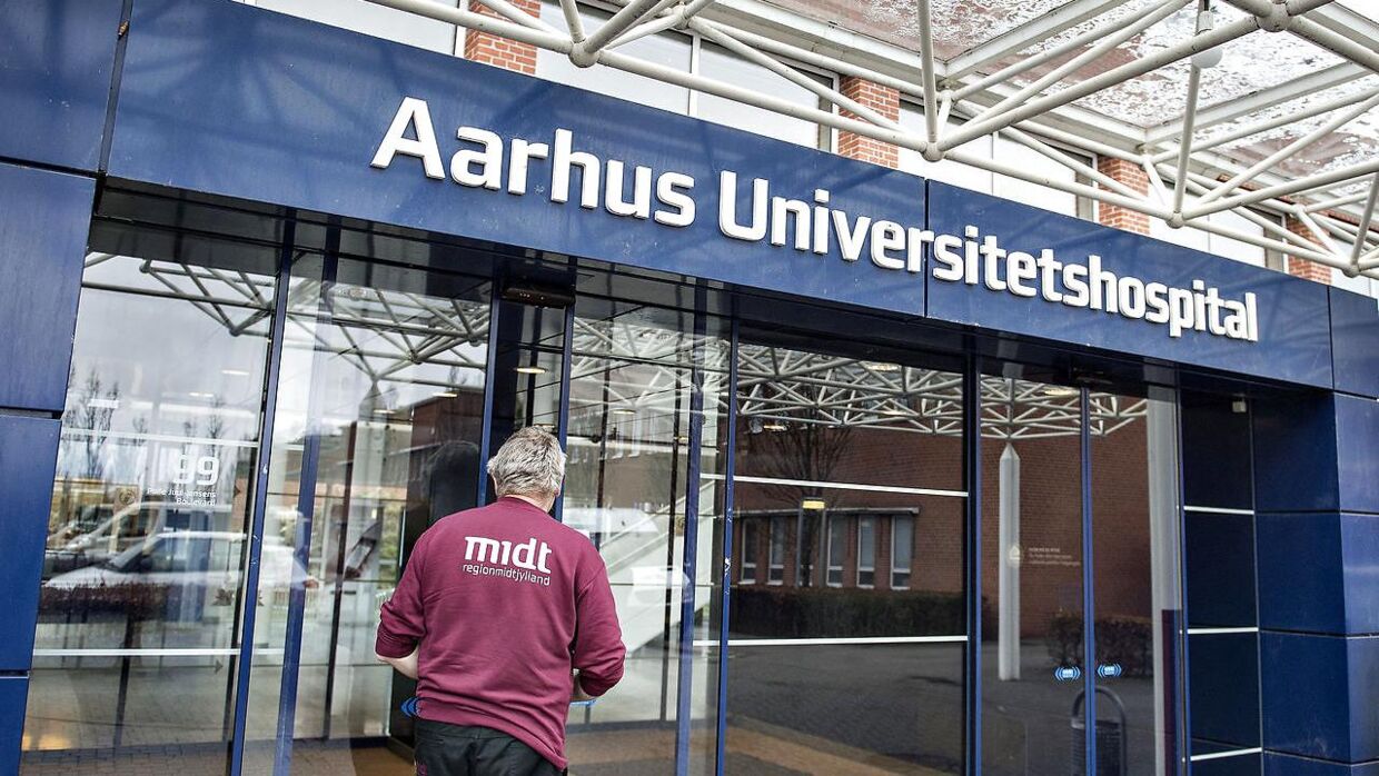Aarhus Universitetshospital, Skejby, har måtte lukke 25 sengepladser, fordi sygehuset mangler sygeplejersker.
