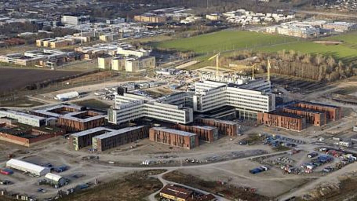Nyt Aalborg Universitetshospital står efter planen klar til brug i løbet af andet halvår 2023. Der har dog allerede været masser af historier om byggeriet af sygehuset i medierne.