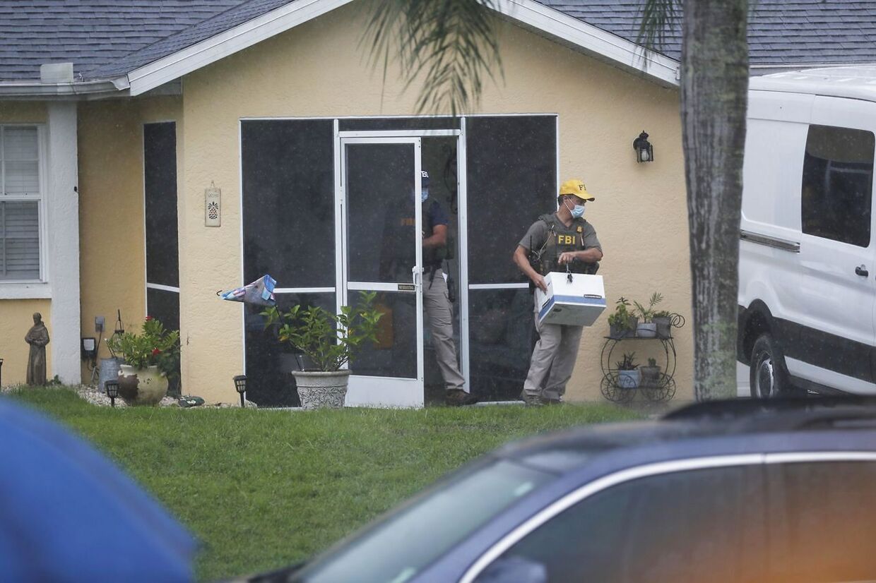 FBI-agenter har gennemsøgt Laundrie-hjemmet.