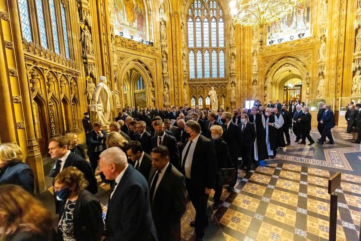 Hele det britiske parlament deltog mandag aften i en mindehøjtidelighed.