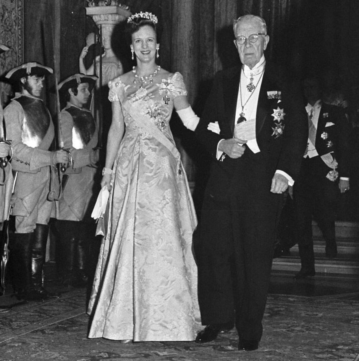 Dronning Margrethe med sin morfar, kong Gustav 6. Adolf af Sverige.