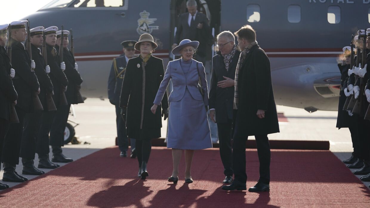Dronning Margrethe ankommer til Berlins Lufthavn som start på statsbesøget i Tyskland.