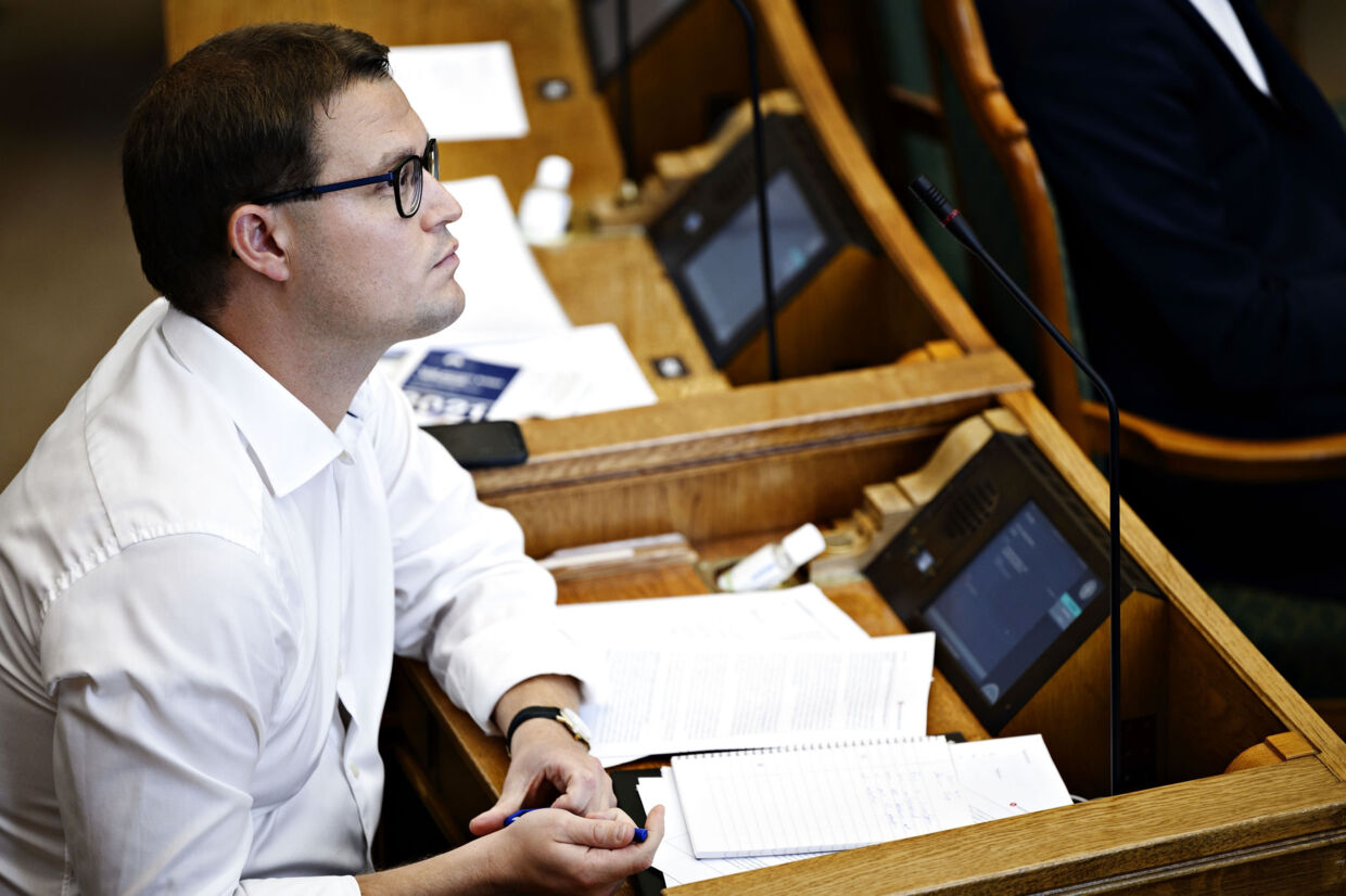Socialdemokratiets politiske ordfører, Christian Rabjerg Madsen, afviser kritik fra De Radikale, som mener, at regeringen er magtfuldkommen. Philip Davali/Ritzau Scanpix
