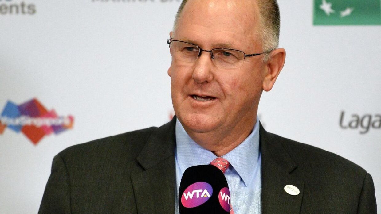 WTAs Steve Simon har meldt klart ud og truer med at stoppe alle turneringer i Kina, hvis der ikke kommer svar.