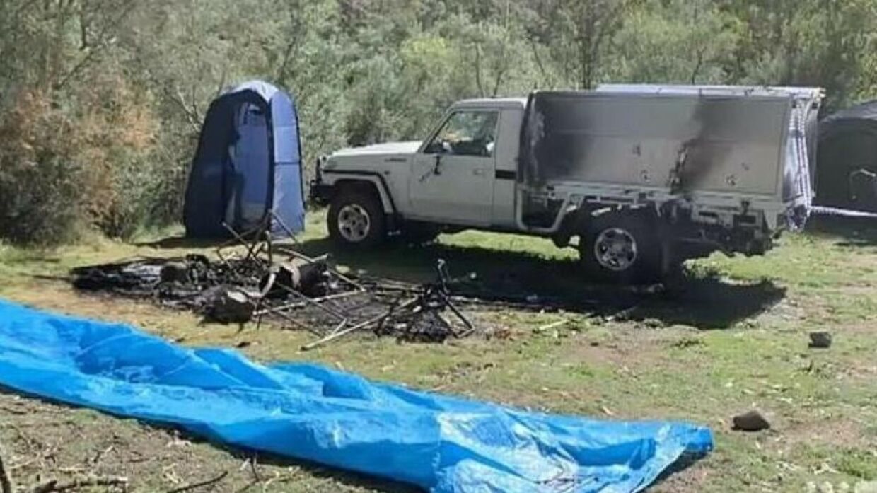 Sådan så pensionisternes lejrplads ud efter, at deres telt var brændt ned. 
