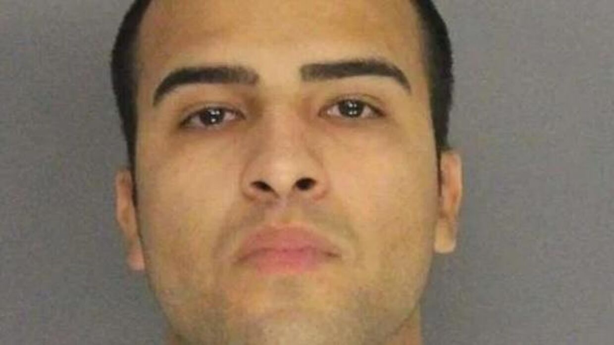 Den 25-årige Louis Santiago kørte en kvinde ned med sin bil og kørte rundt med hendes lig i sin bil i flere timer.
