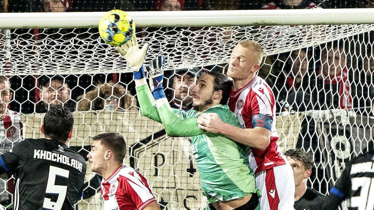 Kamil Grabara og FC København slog AaB med 3-1 søndag aften. 