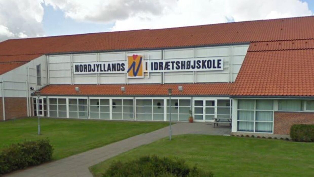 Der er udbrudt coronasmitte på Nordjyllands Idrætshøjskole i Brønderslev. 