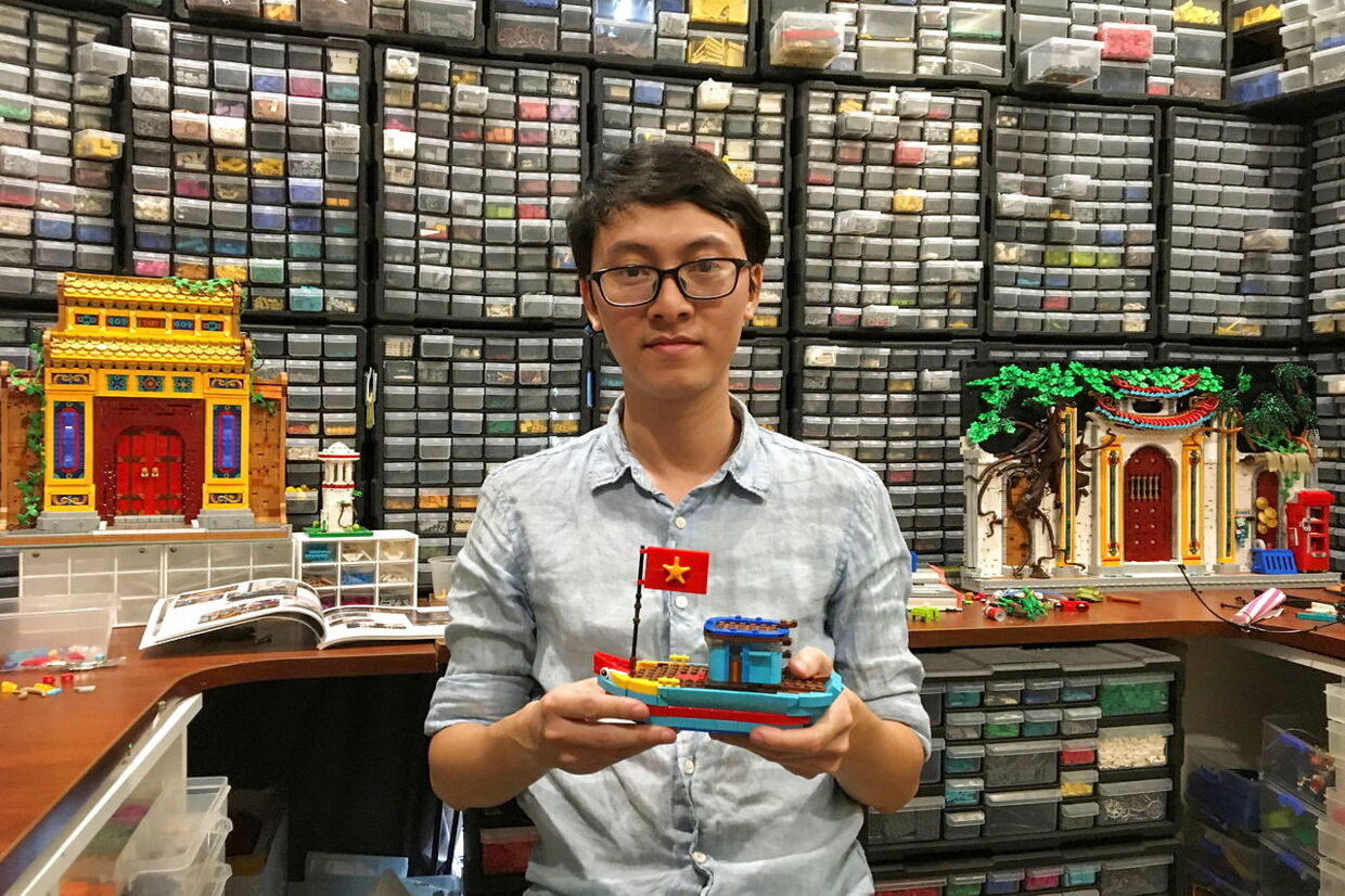 Vietnameseren Hoang Dang, der er industriel designer, har elsket LEGO, siden han var barn.