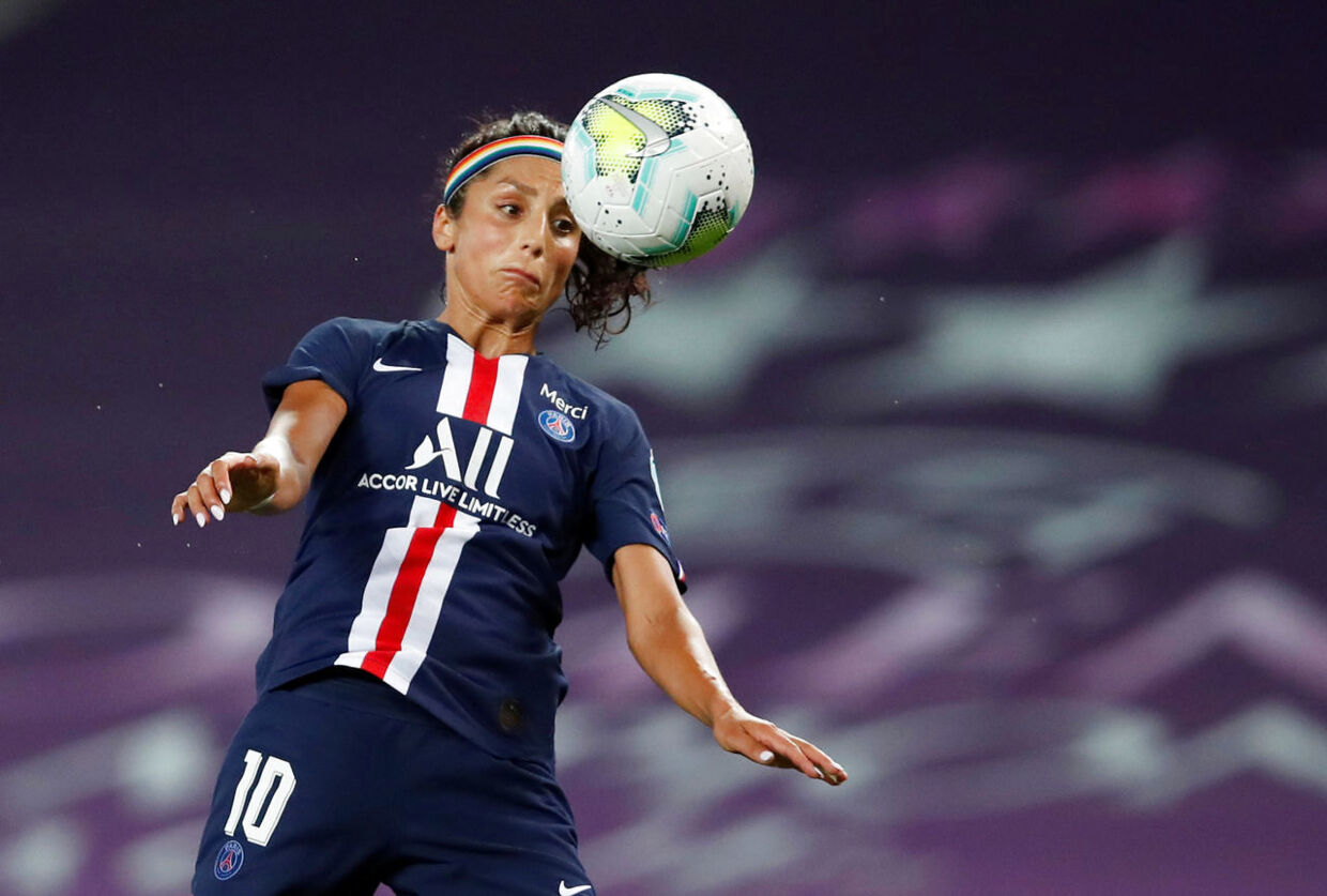 Nadia Nadim spillede i franske Paris Saint-Germain fra 2019-2021. Klubben er ejet af emiren i Qatar, Tamim bin Hamad Al Thani.